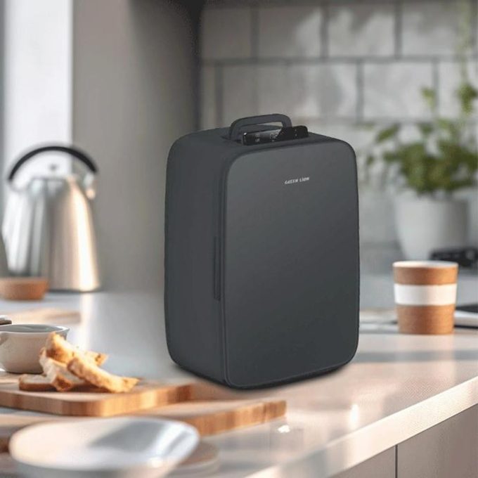 یخچال 22 لیتری گرین مدل Green mini Refrigerator 22LTR
