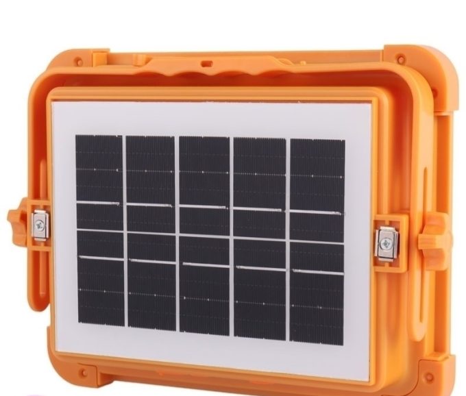 پروژکتور خورشیدی و شارژی Solar LED مدل Light Protection Rating IP66